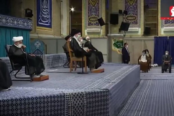Ruhanilər İran rejiminə qarşı: “Dini hakimiyyətə qurban verməyin!”